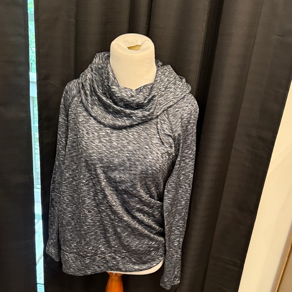 Women's Heathered Gray Running Sweater
